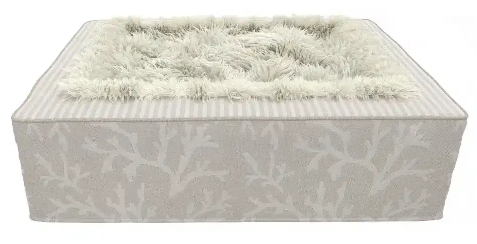 Throne Pet Bed — Design 12