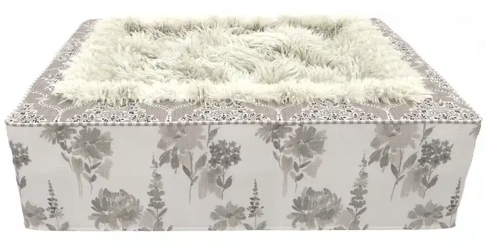 Throne Pet Bed — Design 5