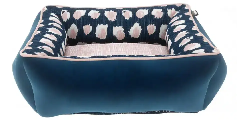 Cozy Cuddle Pet Bed β Design 4